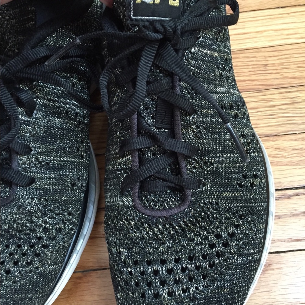 APL Techloom Pro Black Gold Metallic Sneakers - Picture 4 of 8